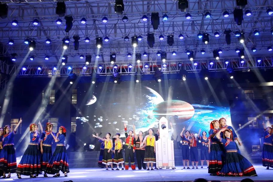 八斗扬帆，为梦起航