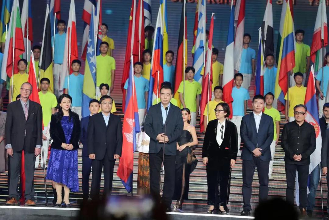 福矛窖酒——第八届丝绸之路国际电影节唯一指定白酒