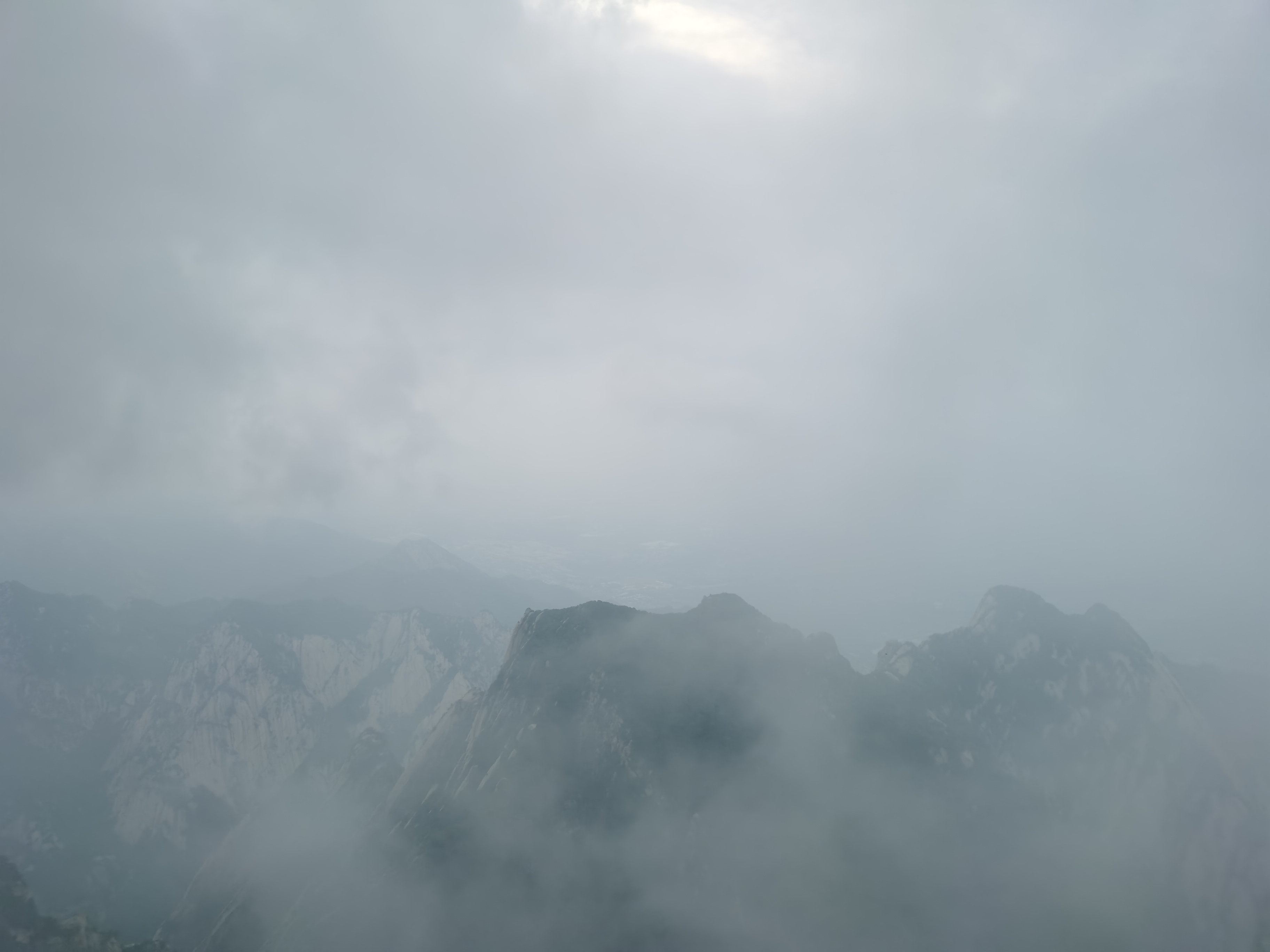 徒步华山悲惨场景,徒步华山要过哪些景观