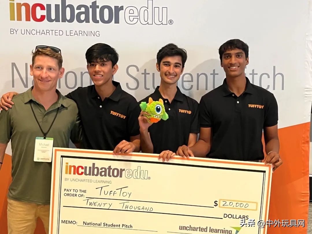 美国3岁小孩创业,美国三个高中生