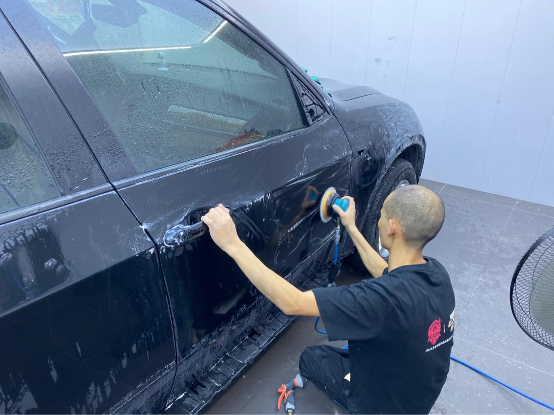 14款宝马x5老改新过程,2011款宝马x5翻新修复