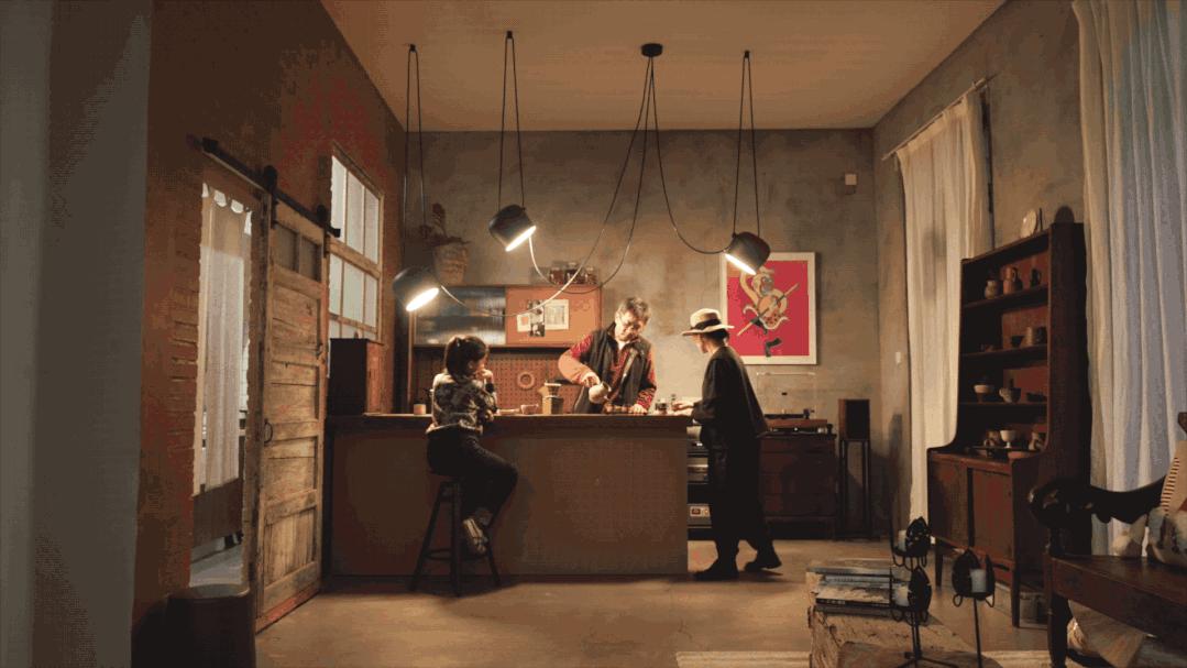 疫情三年,北京夫妻带女儿安守乡下400㎡土坯房