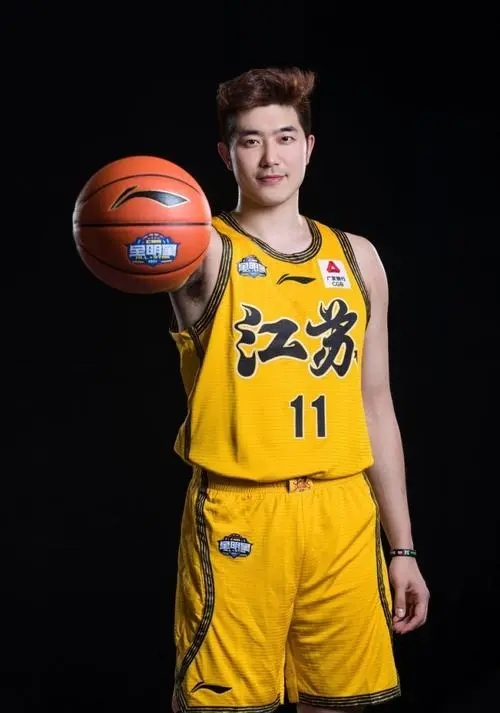 吴冠希开法拉利,吴冠希张常宁时尚新娘