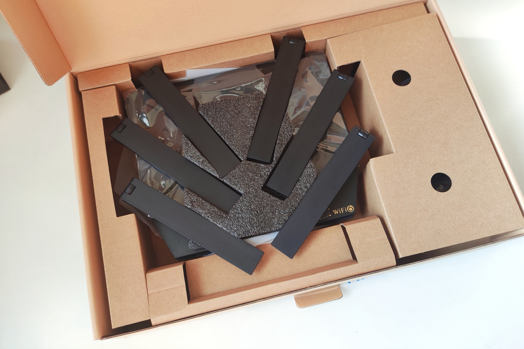 中兴ax5400pro评测是5gwifi吗,中兴ax5400prowifi性能增强