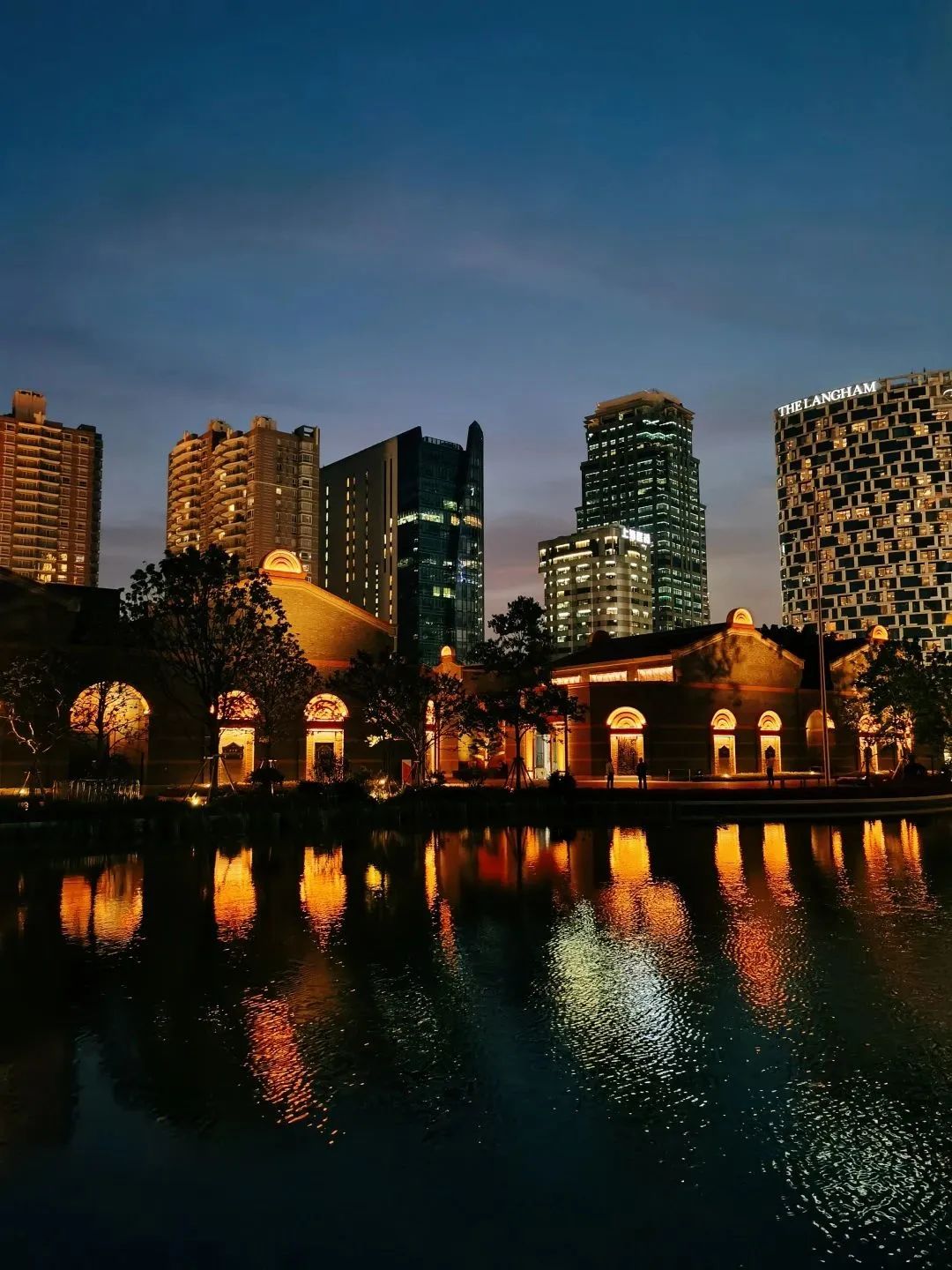 小布摄影团丨魔都夜生活的N种打开方式，快收藏起来→