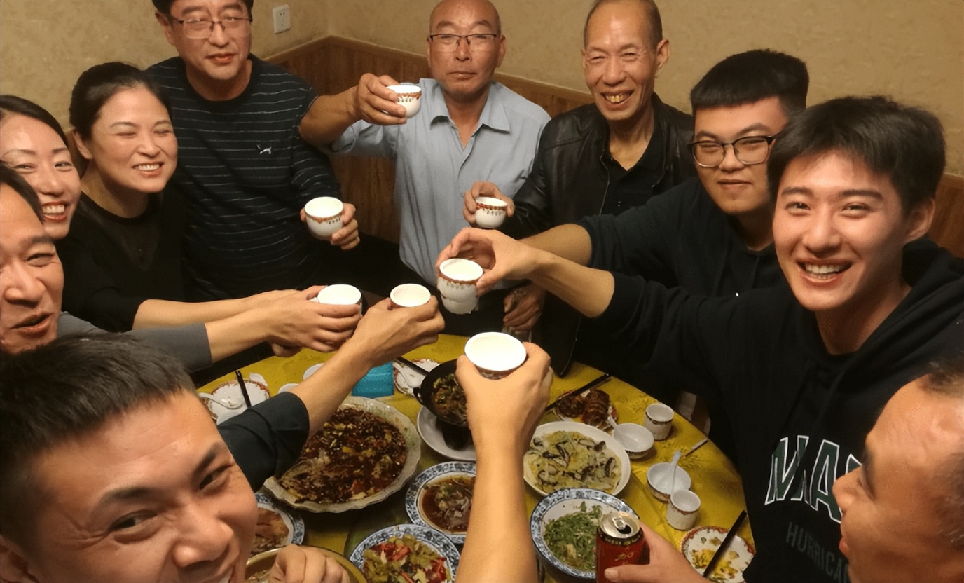 结婚后才发现老公爱喝酒怎么办,老公爱喝酒不听劝该怎么办