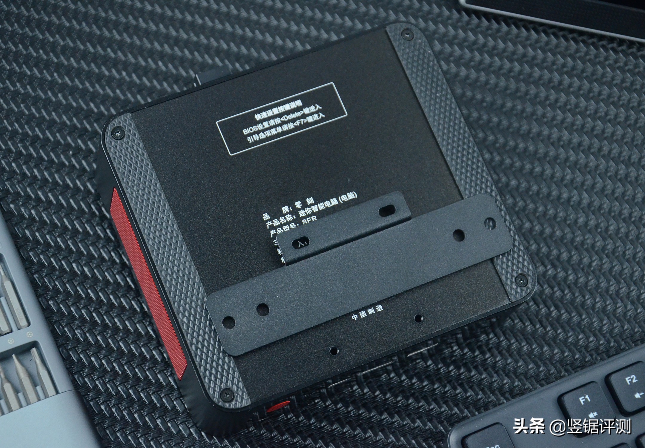 零刻ser5和ser4对比,零刻迷你主机ser6测评