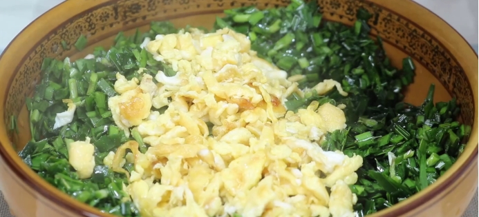 韭菜怎么调馅才好吃,韭菜馅怎么调韭菜才能翠绿