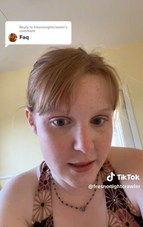 18岁妹子不小心放了个大响屁，没想到居然把自己子宫嘣了出来