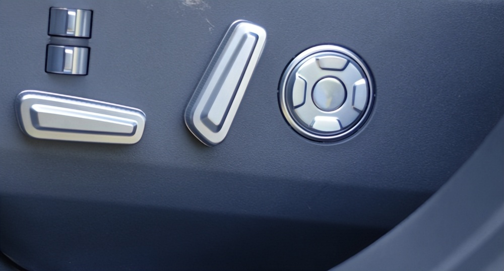 林肯航海家2.7t四驱爬坡试驾视频,2021款长安林肯航海家2.0试驾视频