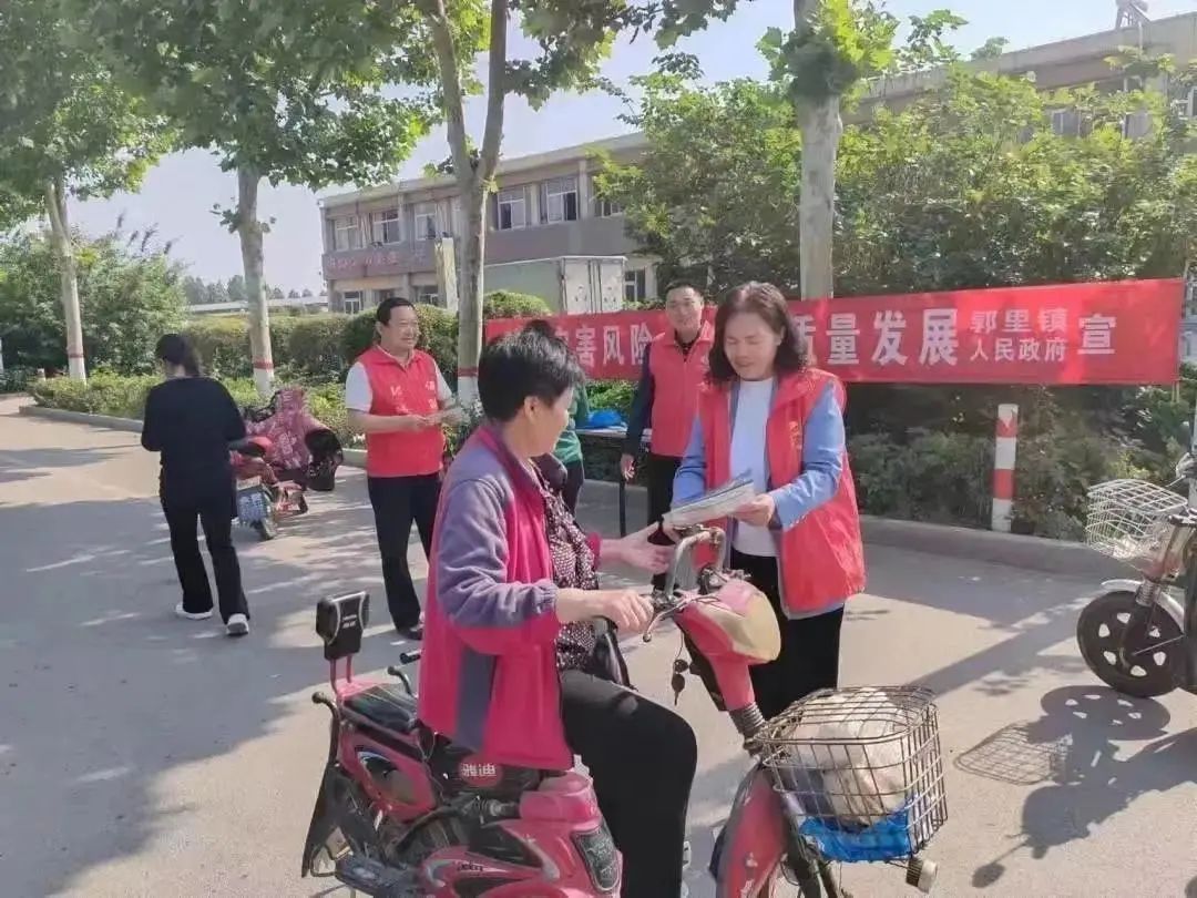 开展擦亮文明窗口志愿服务活动,志愿服务汇聚爱心为文明添彩