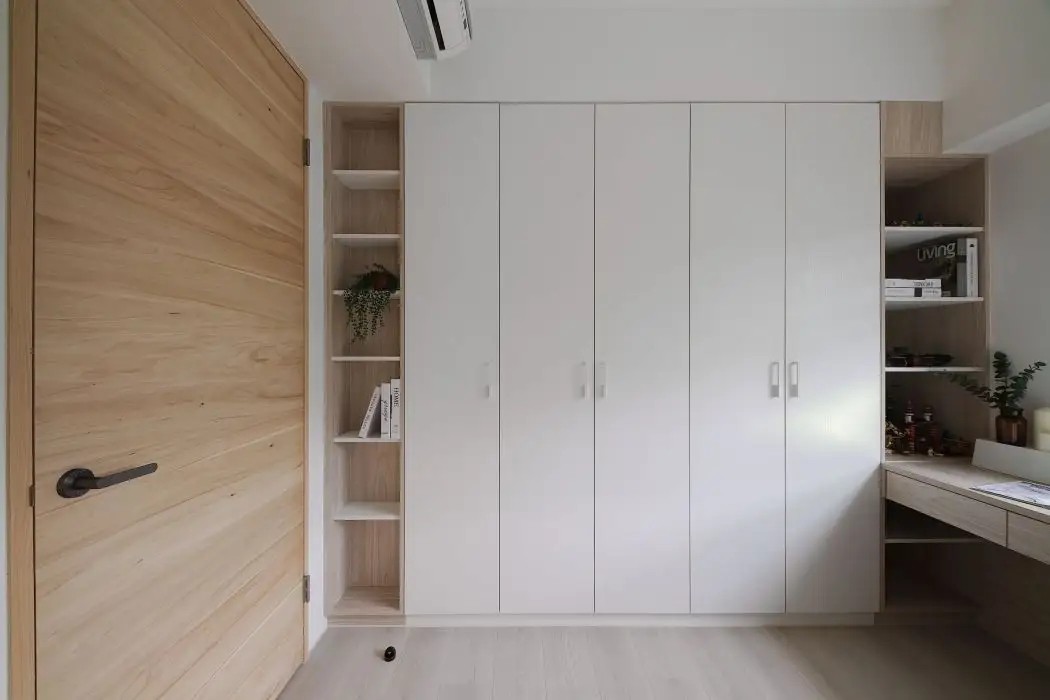 为什么打柜子都用颗粒板,到底木工板做柜子好还是颗粒板好