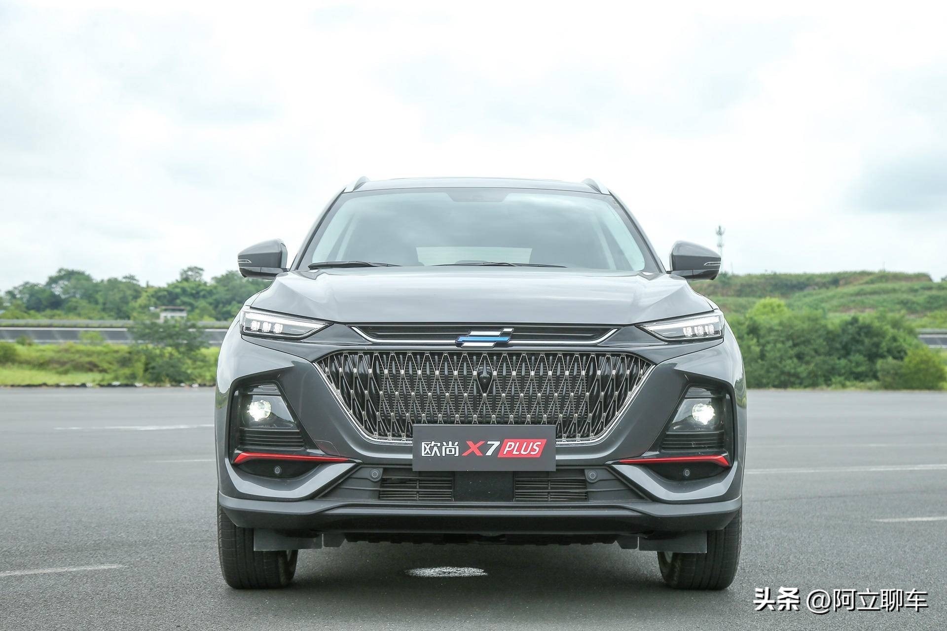 7座大型suv欧尚x7,欧尚x7plus七座版缺点