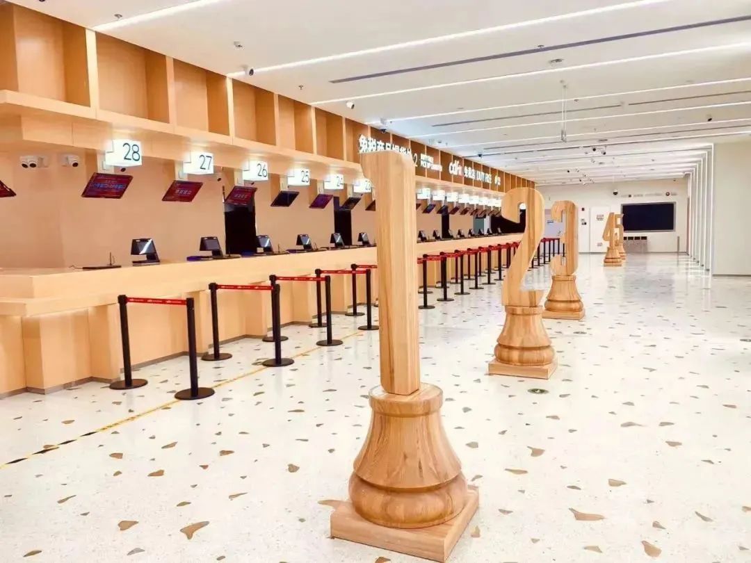 新开的三亚凤凰机场免税店购物,三亚免税店购物攻略怎么带走