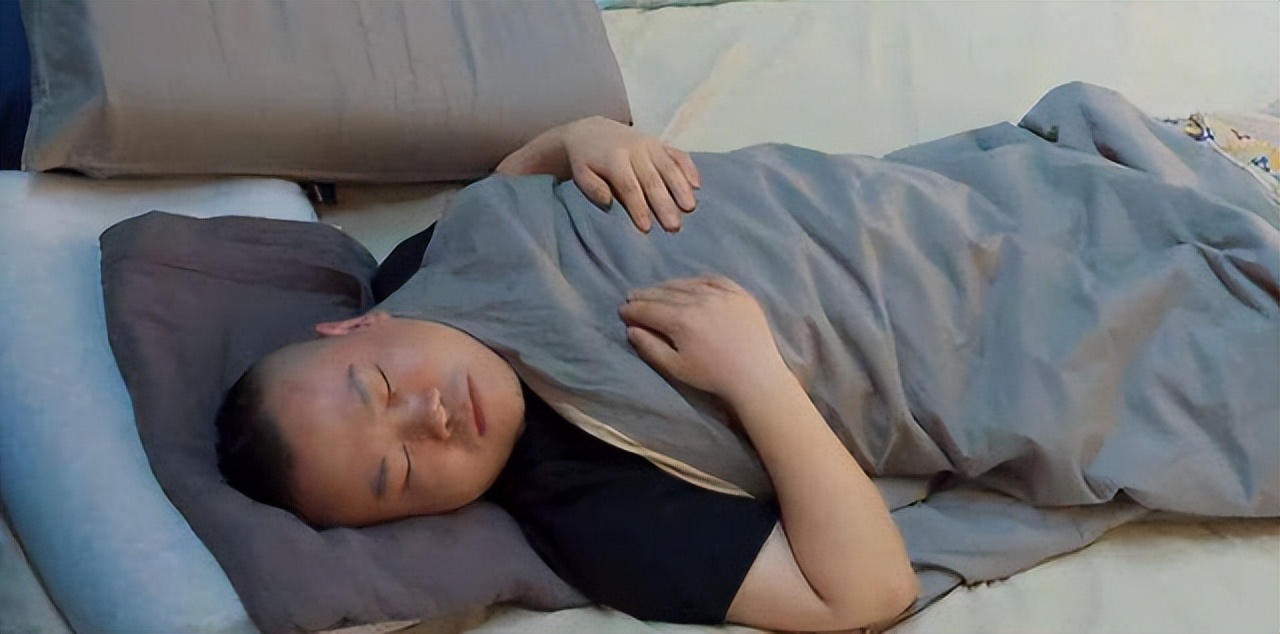 岳云鹏说足球输给叙利亚,岳云鹏男足输给叙利亚段子