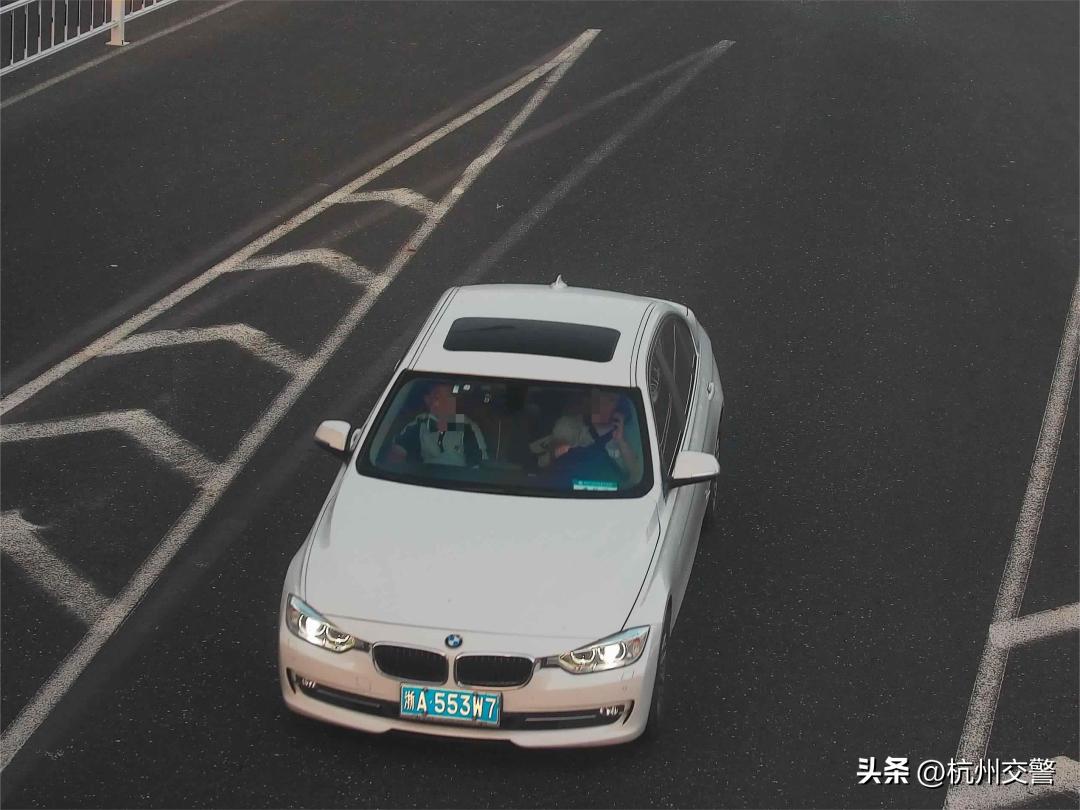 你玩的不是手机而是青春配图,你玩的不是手机而是青春