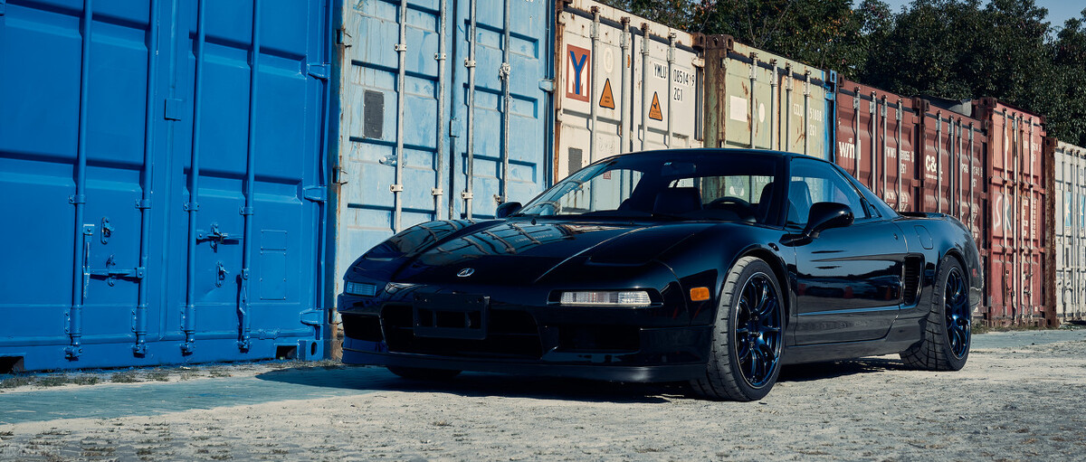 表兄的国足国车情怀：国足在家看世界杯，但国车极氪X却走出世界