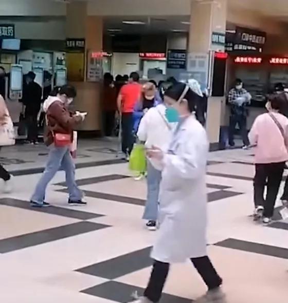 药水点痣烧伤,用药水点痣后留下的红疤怎么去除