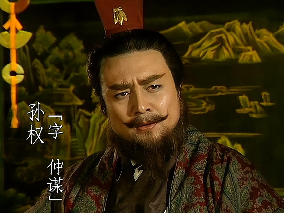 伊丽莎白二世是君主立宪制吗,伊丽莎白二世和中国哪个皇帝同代