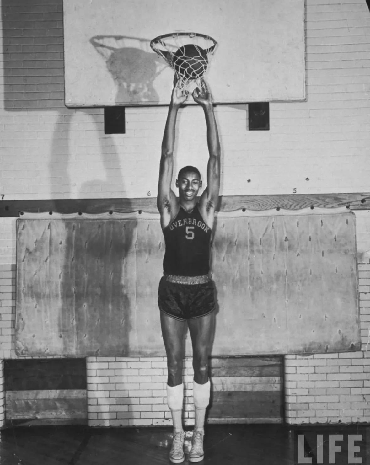 espn公布nba历史百大球员排行榜,斯蒂芬库里现在在哪个队