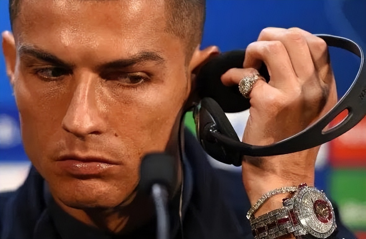 c罗戴800多万的表,c罗晒布加迪威龙