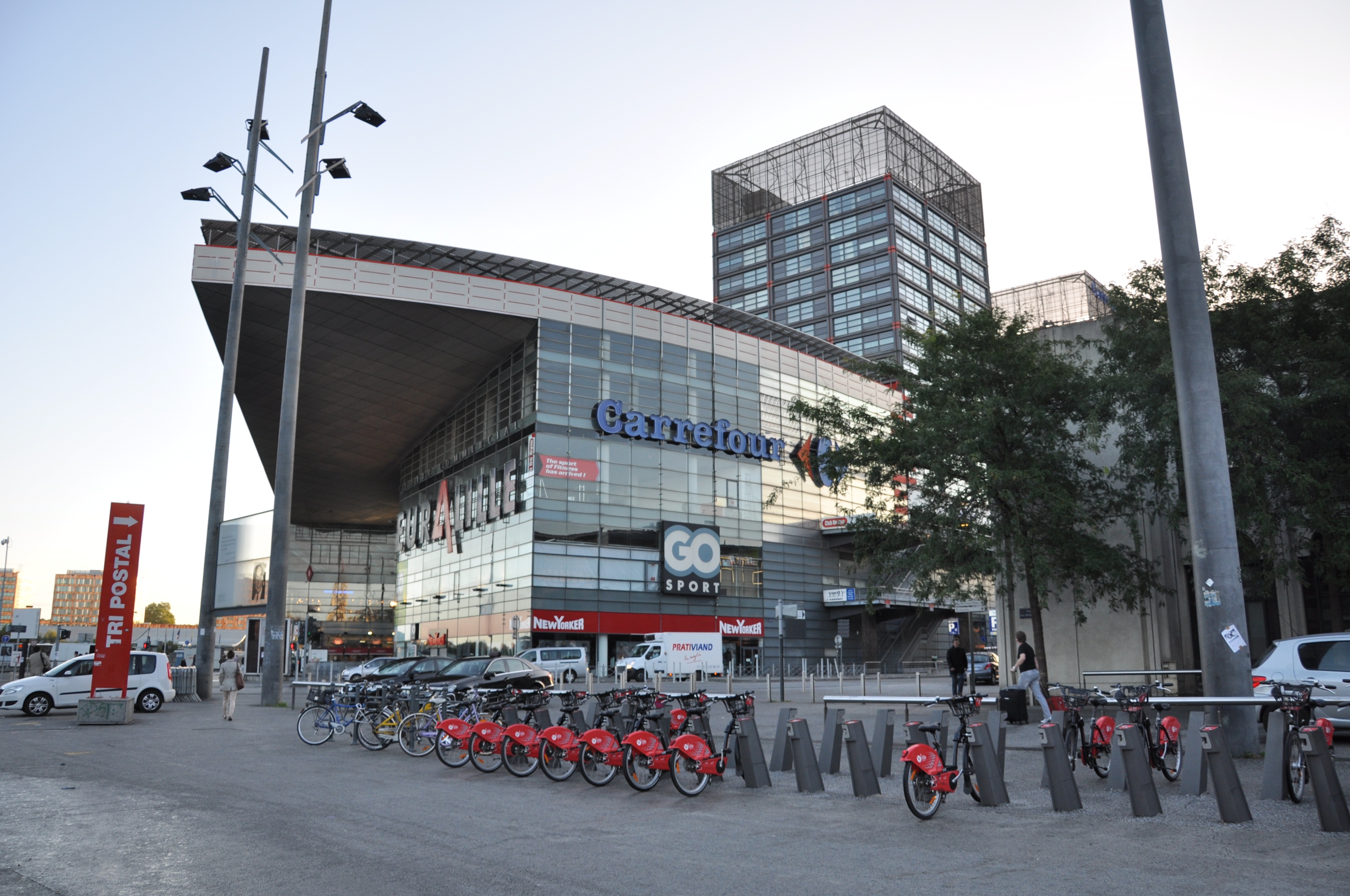 里尔卢浮宫,戴高乐里尔