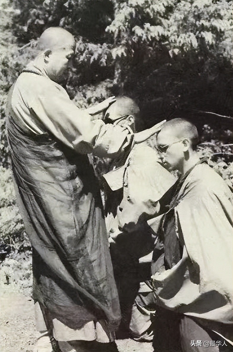 美国高材生出家当和尚：为了信仰，三步一拜2600里，6年不说话