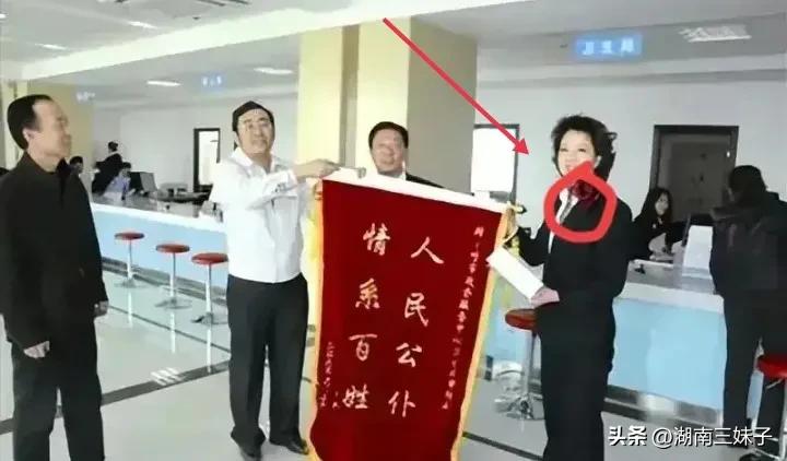 李少莉耳饰,李少莉耳饰牌子