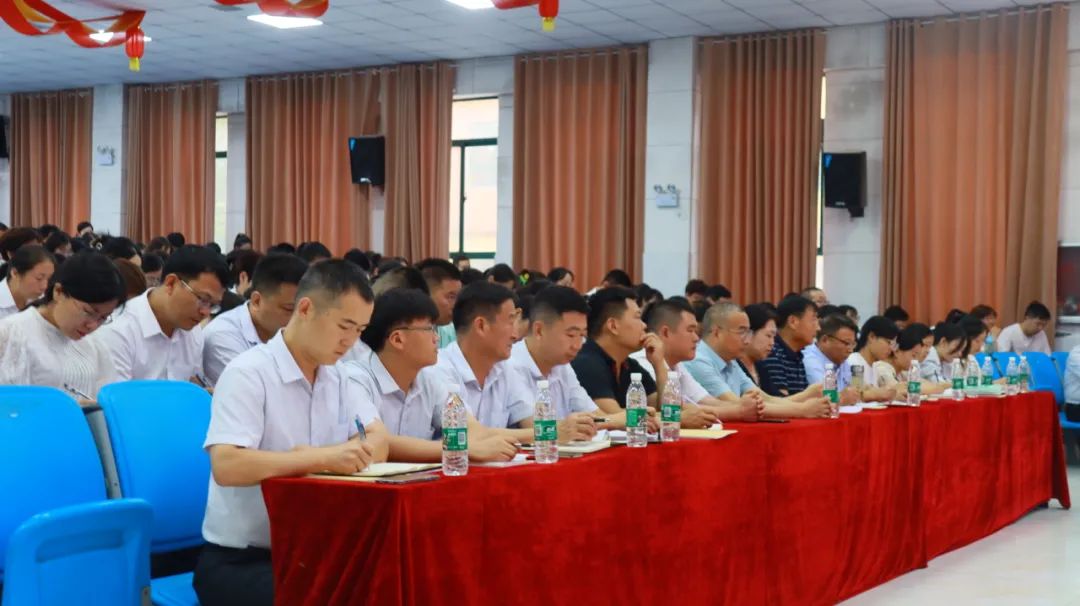 邓州致远学校联系方式,邓州市致远学校校风