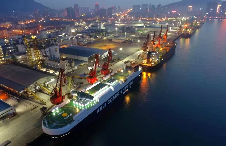 十五载芳华绽放新征程扬帆正劲江苏连云港港口股份有限公司成功上市15周年