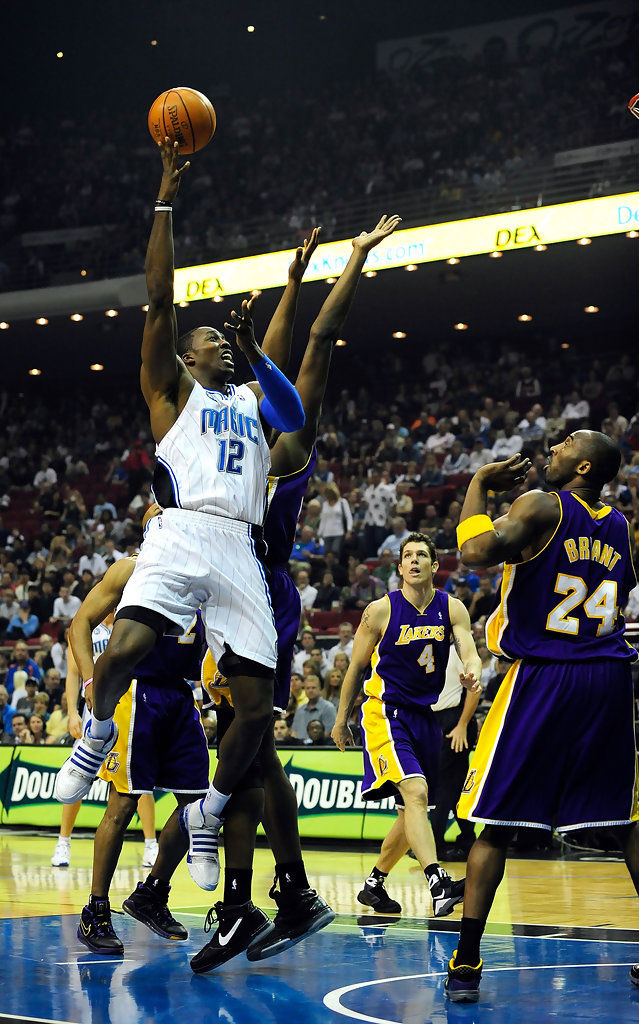 德怀特霍华德奥兰多,阿迪达斯霍华德历代篮球鞋图片