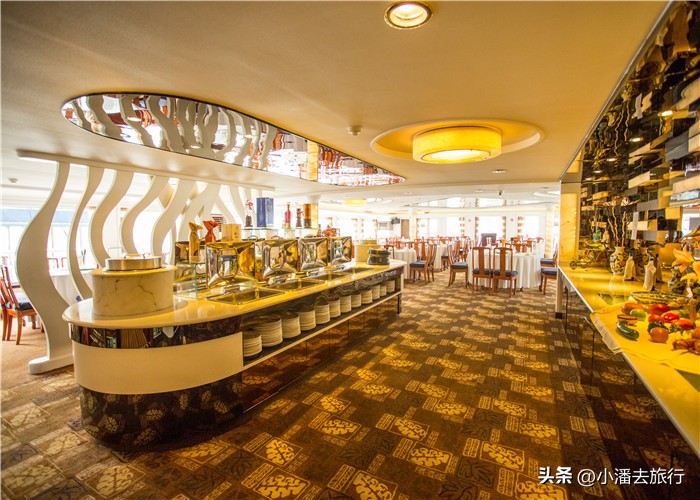 我们一行5人，五一从重庆出发，乘坐星际领航号，花费近9000元