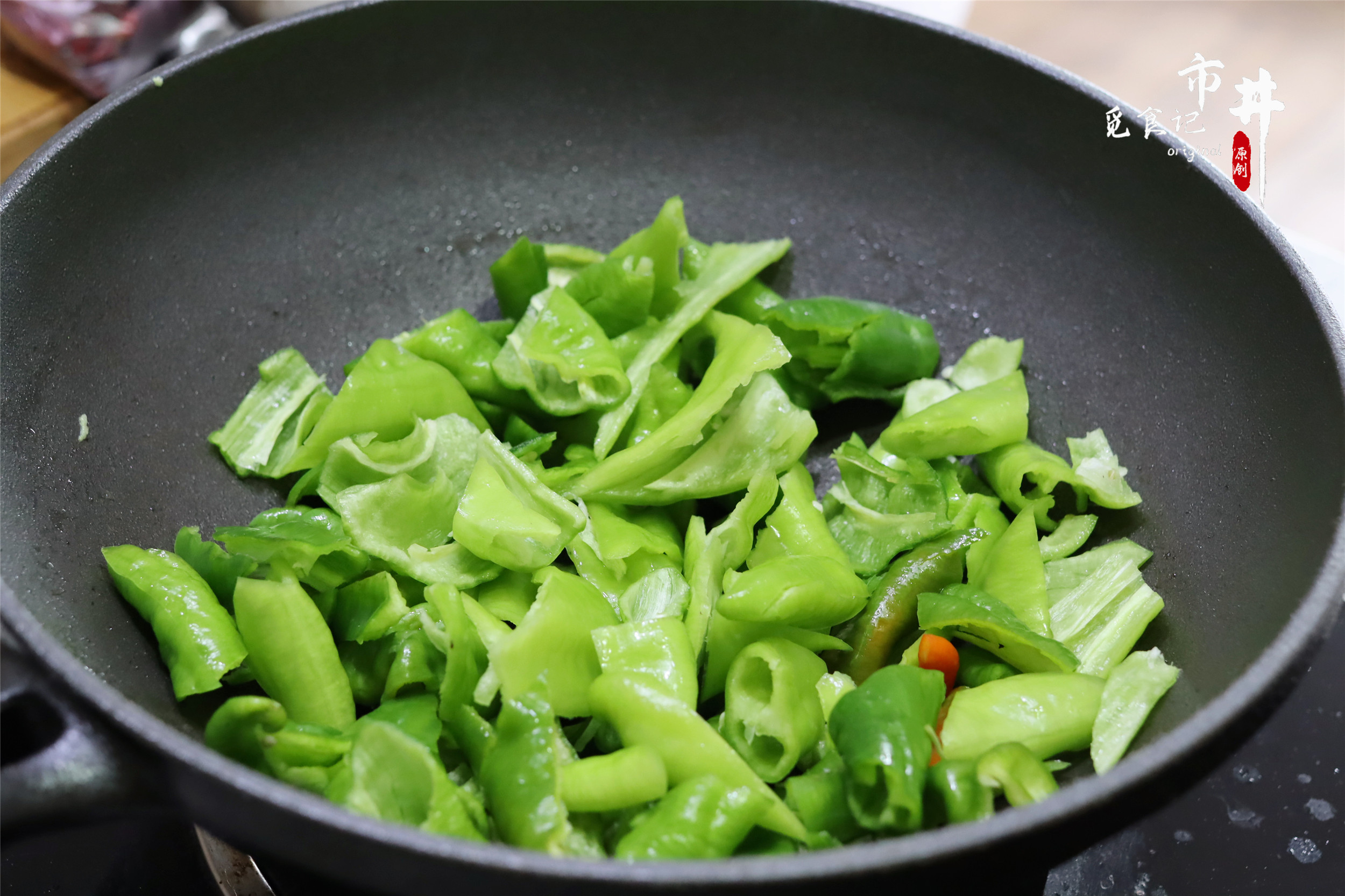 炒辣椒的火候,炒辣椒不糊诀窍