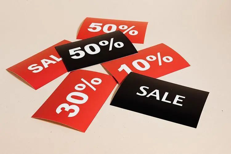 泰国酒店给100小费会发生什么,为什么泰国酒店那么便宜