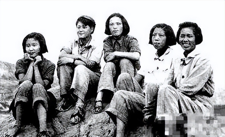 抗日战士的爱情故事,抗战老兵回忆抗日女兵