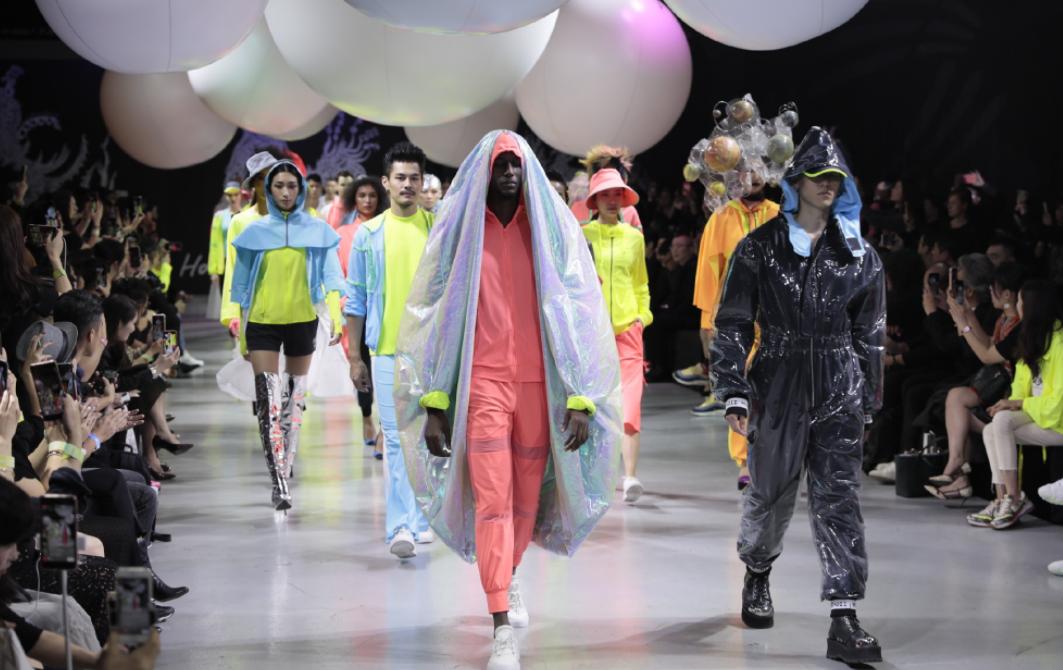 被官媒揭穿的“防晒衣”,官媒揭穿防晒衣套路