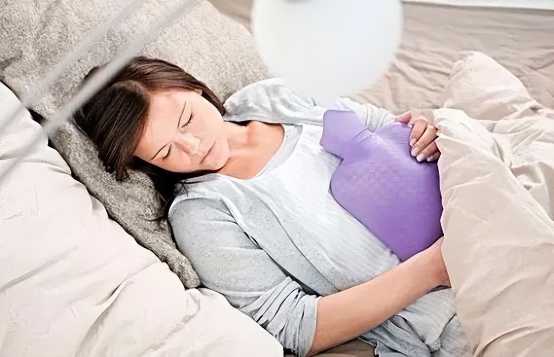 经期有直径8厘米大的肉状血块,女生来月经有血块子宫的变化