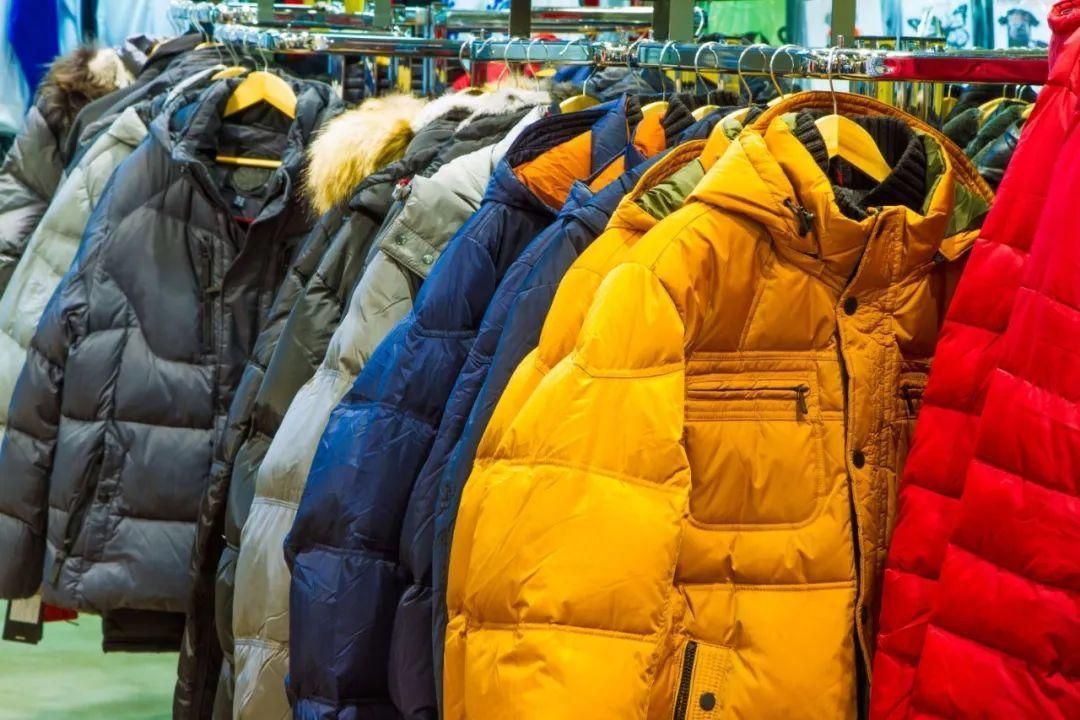 羽绒服坚持“5不买”，才不会被坑！如何挑选羽绒服？看这篇就够