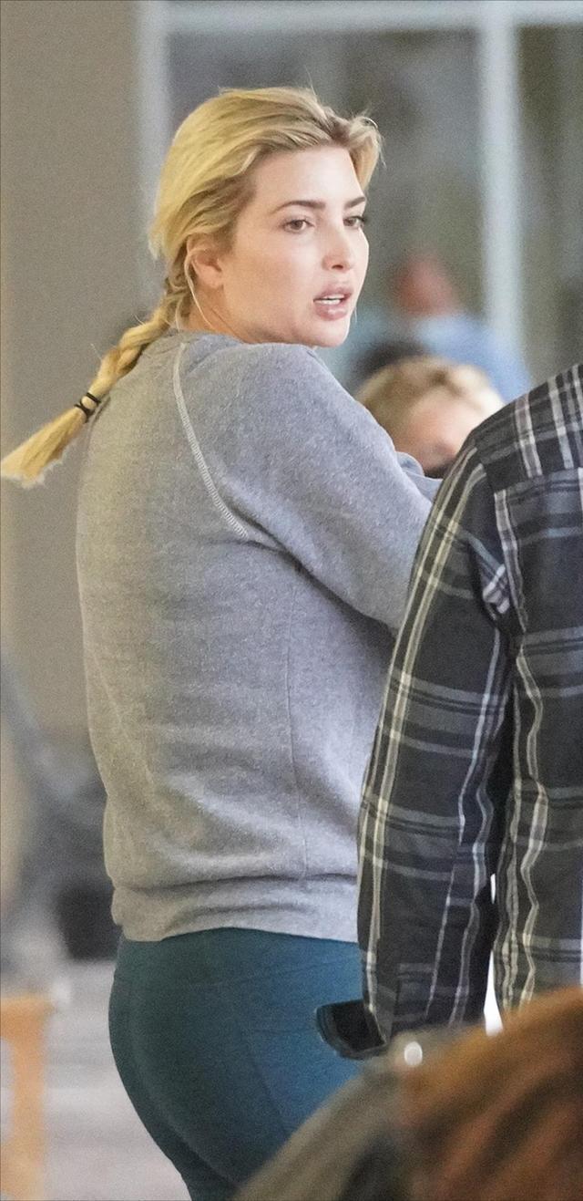 41岁伊万卡被丈夫搂在怀中,伊万卡参加节目水蜜桃