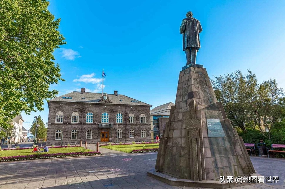 世界国家趣谈,冰岛是怎样的一个国家值得去吗