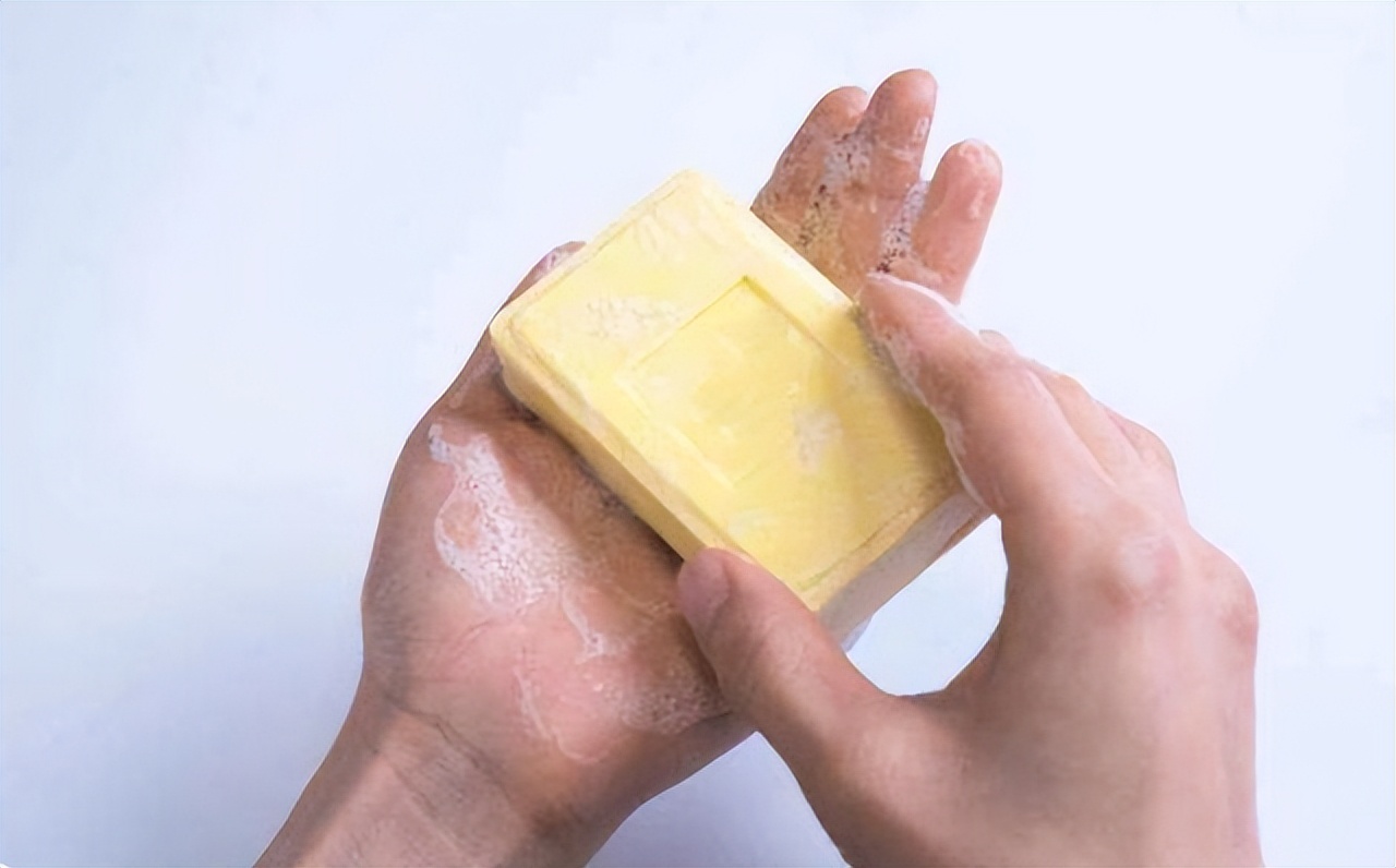 能长期使用硫磺皂洗头吗,坚持洗硫磺皂可以变白吗