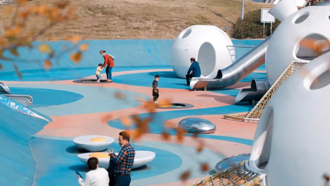 闄嗗啿杩愬姩瑙嗛,闄嗗啿楠戣