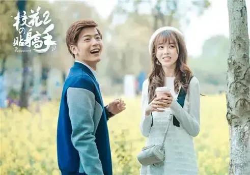 校花的贴身高手这部小说在哪看,跟校花的贴身高手一样内容的小说