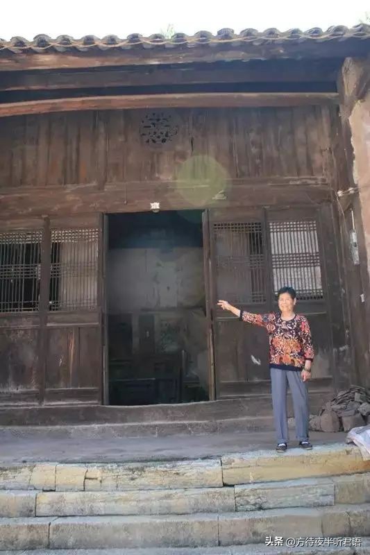 人间梦幻古建筑,仙境云雾缭绕古建筑