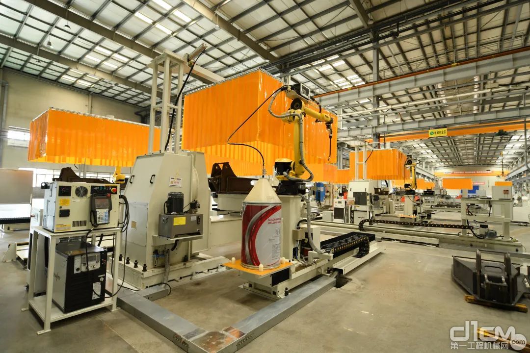 大国重器柳工挖掘机,柳工挖掘机发展史