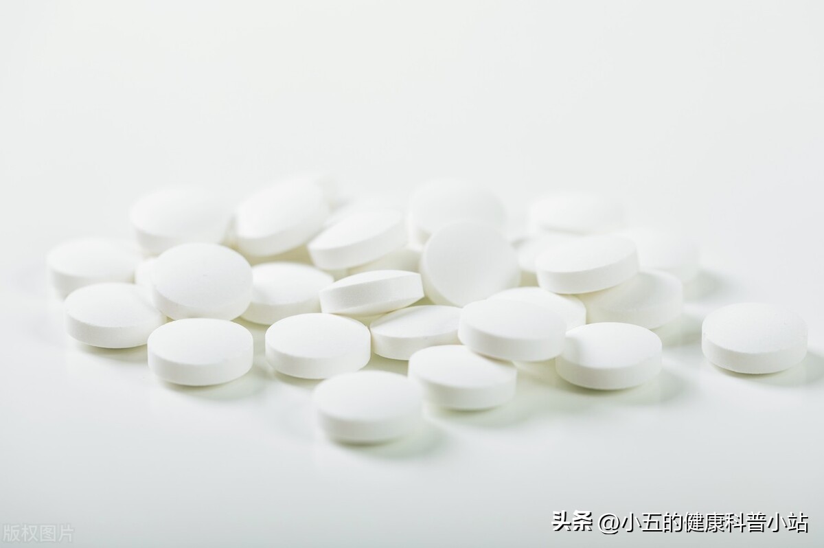 盐酸氨溴索片对支原体肺炎有效吗,盐酸氨溴索配什么消炎药治肺炎好