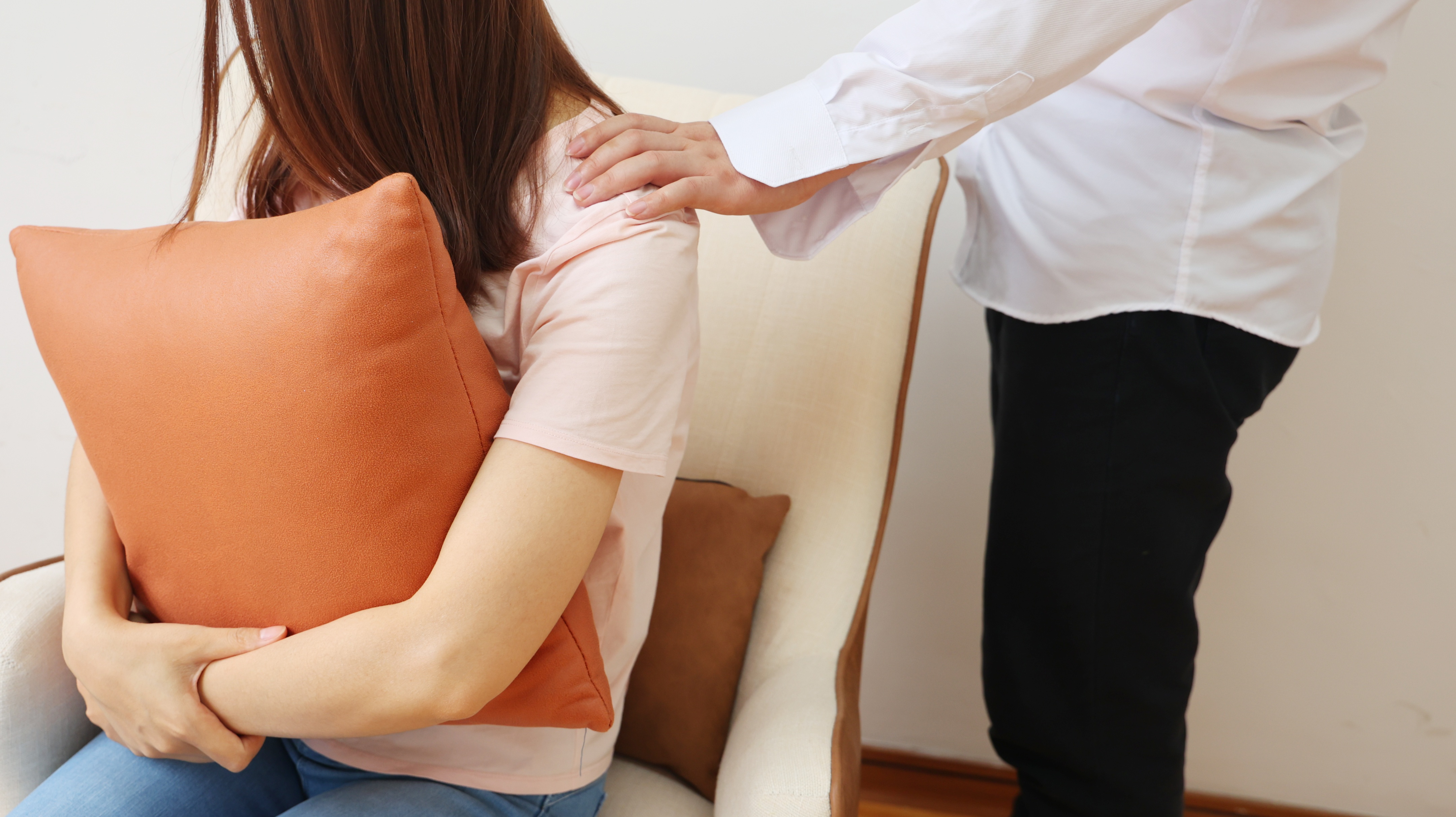 女性阴道炎和尿道炎的症状和区别,女性阴道炎和尿道炎的症状