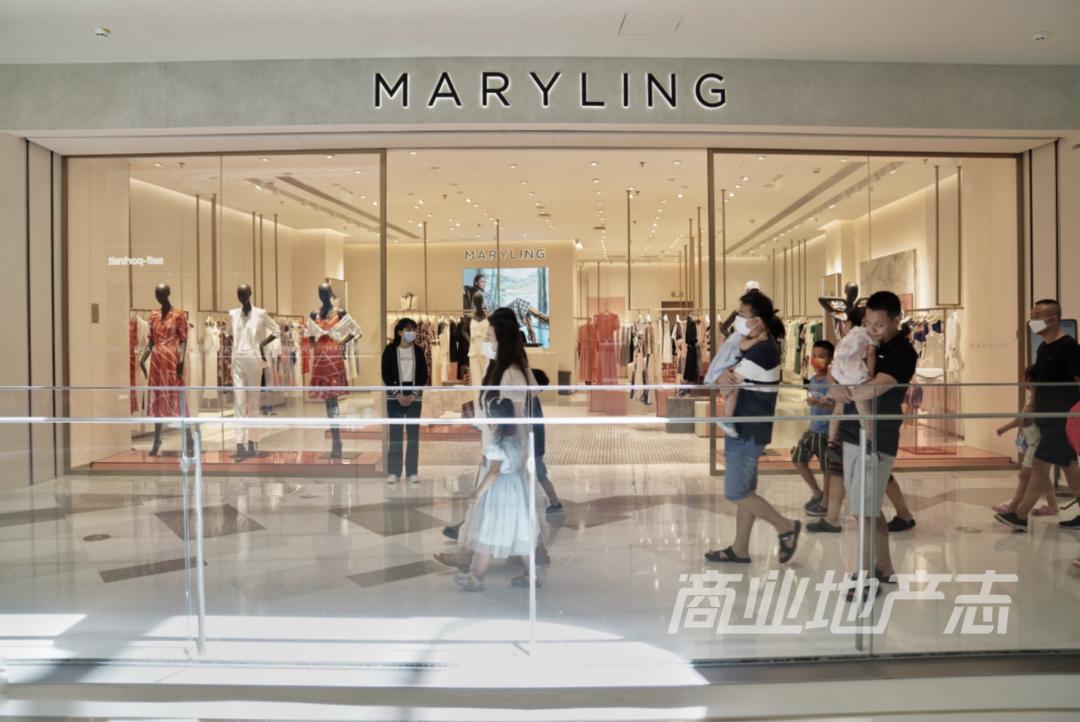 为了提升观察海口万象城的本地化视角,我在海口住了一整周