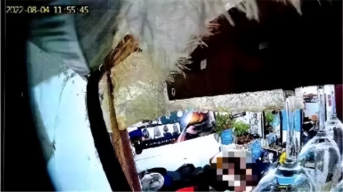 突发！男子店内装摄像头拍下妻子出轨视频敲诈情人，终遭法网