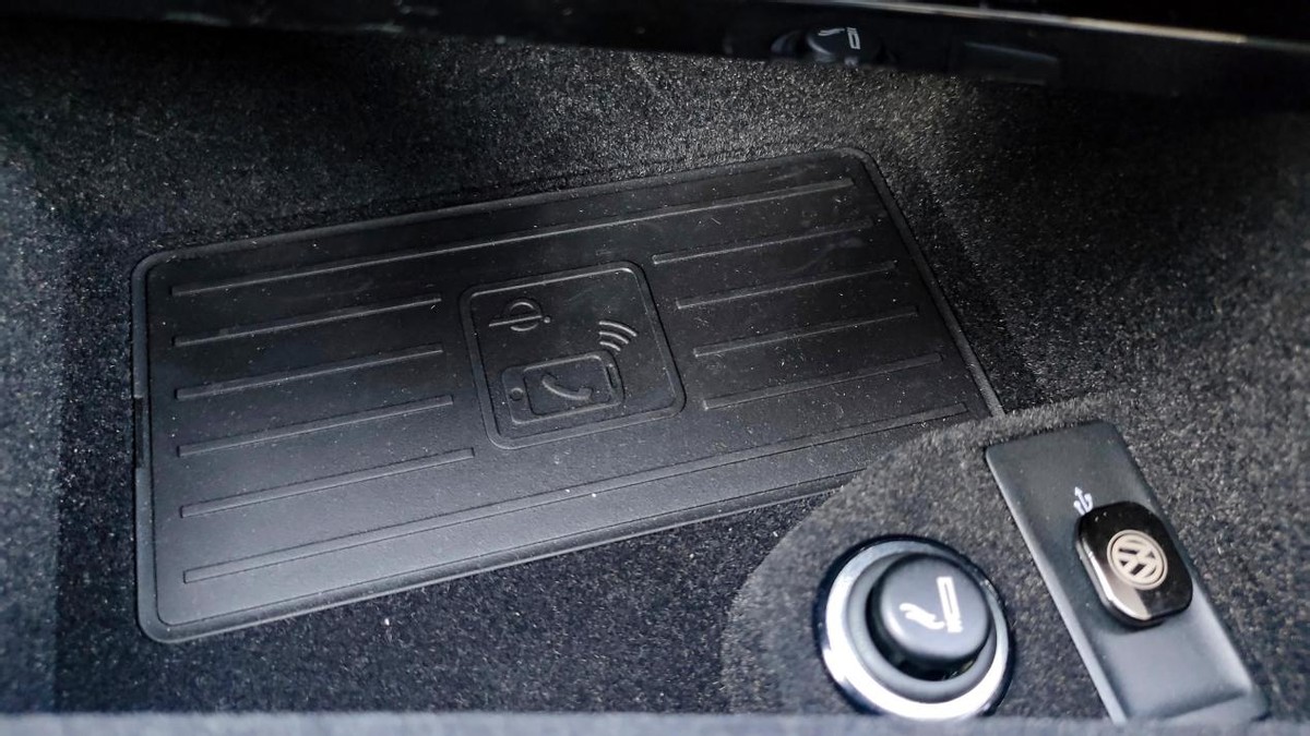 低调全面有内涵试驾进口大众途锐,试驾进口大众途锐suv四驱